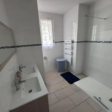 Maison Renovee 3 Pres De L'ocean Avec Jardin Ferme Et Wifi - Fr-1-194-290 *